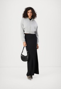 cf28200694c9905d08eea3c371a3ff1c.jpg