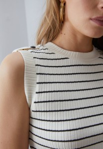 8b61318e8f52edf44cacda3393ab1479.jpg