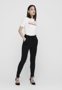 cddf1942bcd4f5d442eba48e5354d931.jpg