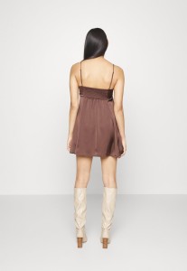 eb45dabd120d633555d6b5753ebd6fa8.jpg