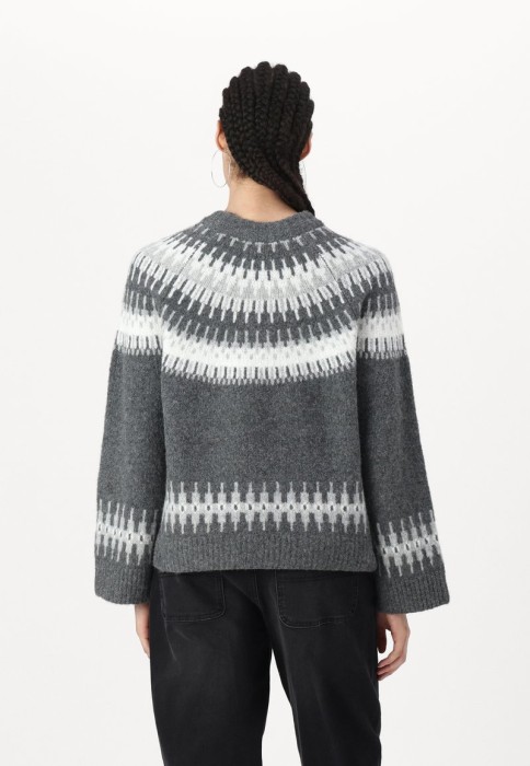 ee3590e63cc4cefba29a9fe7a71ff685.jpg