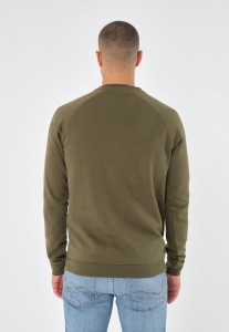 ec251fe5ab8dcd425a979bb051c617f5.jpg