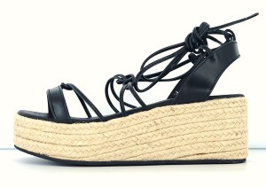 28266b7d0eafd78e59e7ebc7c53901a3.jpg