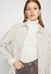 a7c945b83e9f8e036b6f76c7a8955af4.jpg