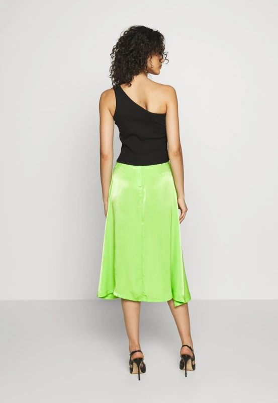 b974bdc427bcd8626e1bafd126bf7473.jpg
