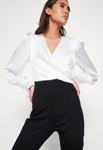 45ad5609d43b18e4a65444d9d03dd2f6.jpg
