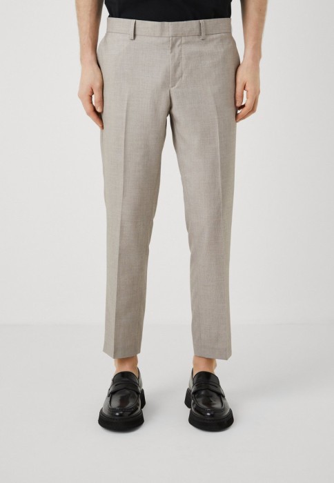 17baf8a4c8bd5ee016d3591f57077f83.jpg