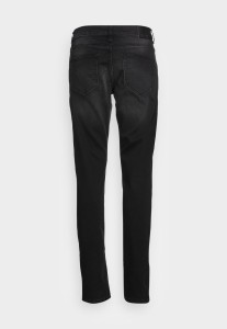 348788979740f1bf42afa9b16f452caa.jpg