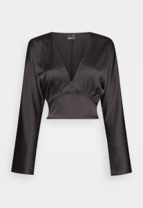 421e11b4db268c3a3fdaf6e216f14a7a.jpg