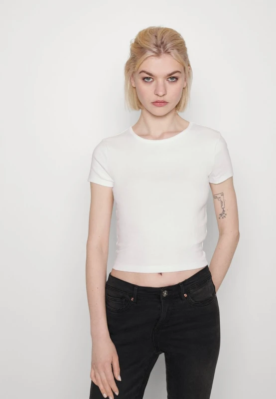 61eea551fa9cc4369a68ef968b9205a4.jpg