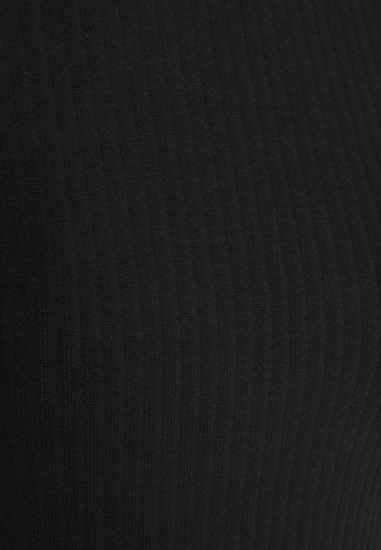 f6d126ee043e25613ec1a9928bf77077.jpg